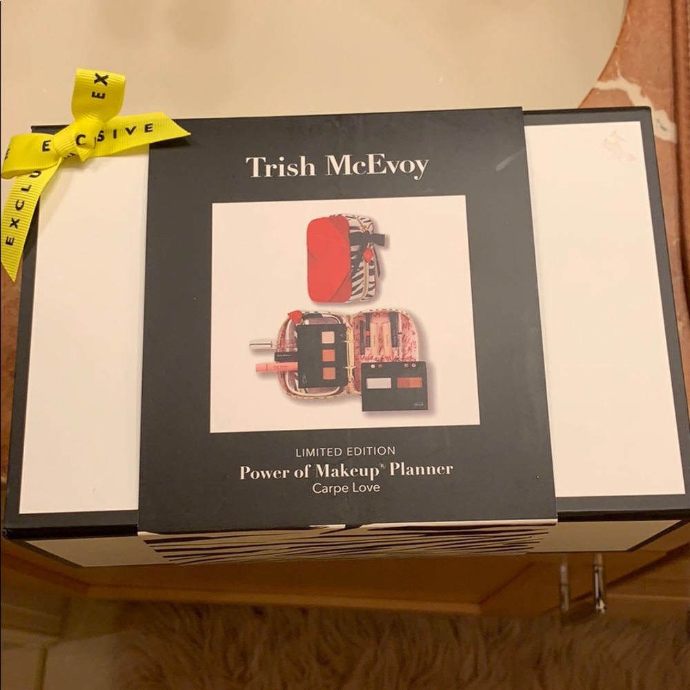 Trish McEvoy Carpe Love planner